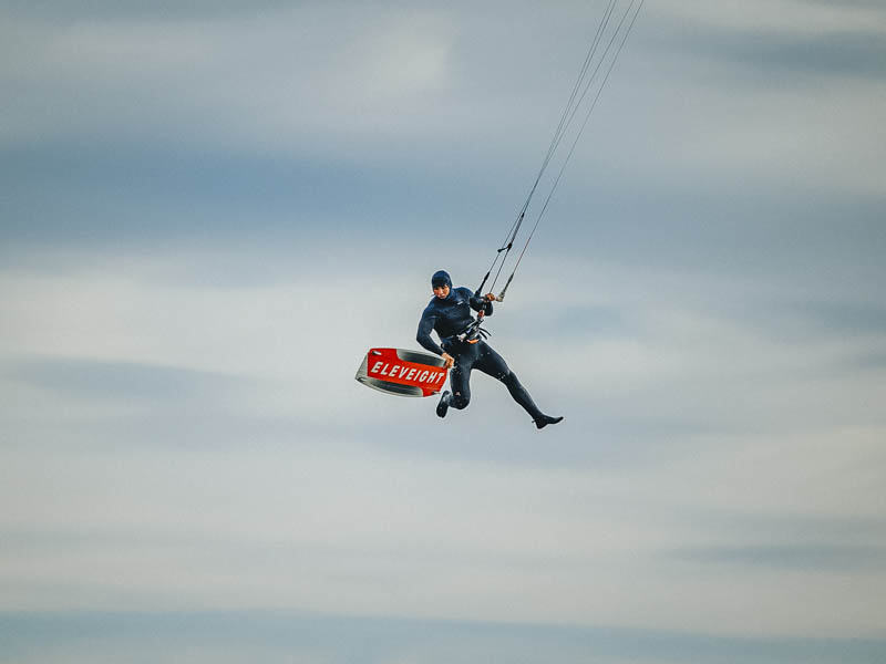 Eleveight Master C+ V4 Twin Tip Kiteboard - Image 6